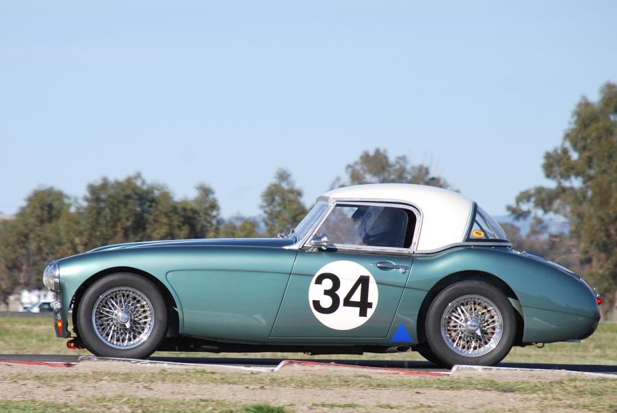  Austin-Healey 3000 BT7 (Mk II) 1961 года  (фото 19 из 37)